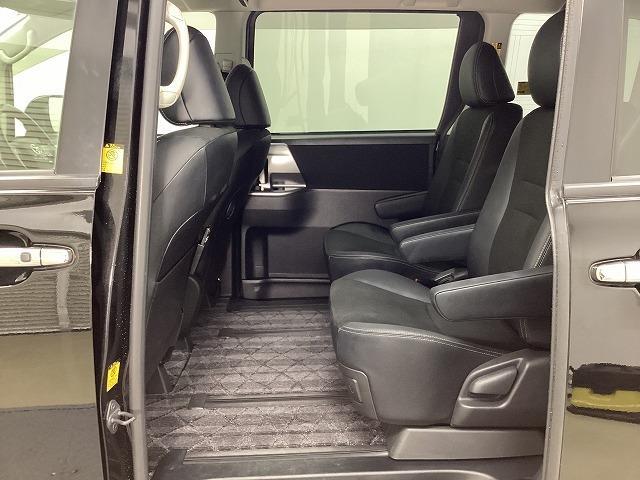 ヴォクシー ZS 煌Z ETC バックカメラ ナビ TV クリアランスソナー 両側電動スライドドア HID スマートキー 電動格納ミラー 後席モニター 3列シート ウォークスルー CVT アルミホイール 盗難防止システム(62枚目)