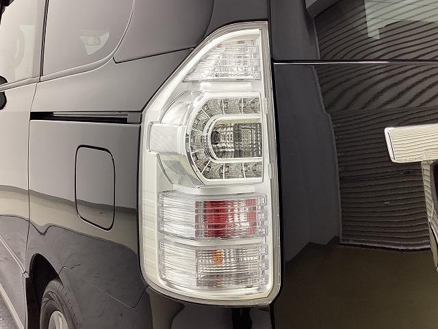 ヴォクシー ZS 煌Z ETC バックカメラ ナビ TV クリアランスソナー 両側電動スライドドア HID スマートキー 電動格納ミラー 後席モニター 3列シート ウォークスルー CVT アルミホイール 盗難防止システム(63枚目)