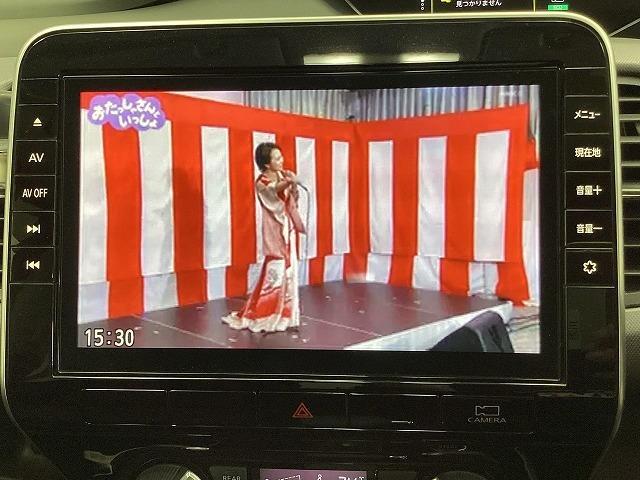 セレナ ＸＶ　ドライブレコーダー　ＥＴＣ　ナビ　ＴＶ　クリアランスソナー　オートクルーズコントロール　衝突被害軽減システム　両側電動スライドドア　スマートキー　アイドリングストップ　電動格納ミラー　３列シート（4枚目）