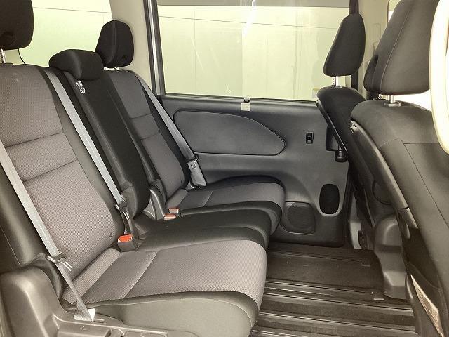 セレナ ＸＶ　ドライブレコーダー　ＥＴＣ　ナビ　ＴＶ　クリアランスソナー　オートクルーズコントロール　衝突被害軽減システム　両側電動スライドドア　スマートキー　アイドリングストップ　電動格納ミラー　３列シート（37枚目）