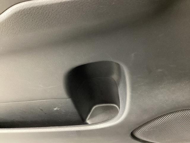 セレナ ＸＶ　ドライブレコーダー　ＥＴＣ　ナビ　ＴＶ　クリアランスソナー　オートクルーズコントロール　衝突被害軽減システム　両側電動スライドドア　スマートキー　アイドリングストップ　電動格納ミラー　３列シート（44枚目）