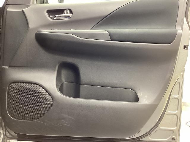 セレナ ＸＶ　ドライブレコーダー　ＥＴＣ　ナビ　ＴＶ　クリアランスソナー　オートクルーズコントロール　衝突被害軽減システム　両側電動スライドドア　スマートキー　アイドリングストップ　電動格納ミラー　３列シート（51枚目）