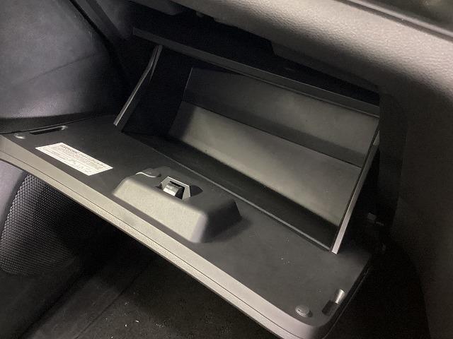 セレナ ＸＶ　ドライブレコーダー　ＥＴＣ　ナビ　ＴＶ　クリアランスソナー　オートクルーズコントロール　衝突被害軽減システム　両側電動スライドドア　スマートキー　アイドリングストップ　電動格納ミラー　３列シート（57枚目）