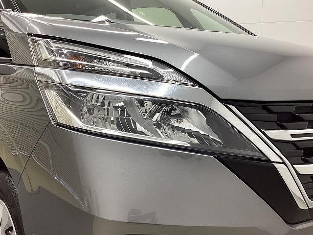 セレナ ＸＶ　ドライブレコーダー　ＥＴＣ　ナビ　ＴＶ　クリアランスソナー　オートクルーズコントロール　衝突被害軽減システム　両側電動スライドドア　スマートキー　アイドリングストップ　電動格納ミラー　３列シート（69枚目）