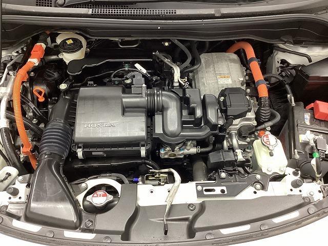 フィット ｅ：ＨＥＶホーム　２０周年特別仕様車　カーサ　ドライブレコーダー　バックカメラ　ナビ　ＴＶ　クリアランスソナー　オートクルーズコントロール　レーンアシスト　衝突被害軽減システム　アルミホイール　オートライト　ＬＥＤヘッドランプ　スマートキー（20枚目）