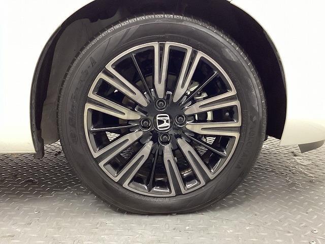 フィット ｅ：ＨＥＶホーム　２０周年特別仕様車　カーサ　ドライブレコーダー　バックカメラ　ナビ　ＴＶ　クリアランスソナー　オートクルーズコントロール　レーンアシスト　衝突被害軽減システム　アルミホイール　オートライト　ＬＥＤヘッドランプ　スマートキー（29枚目）