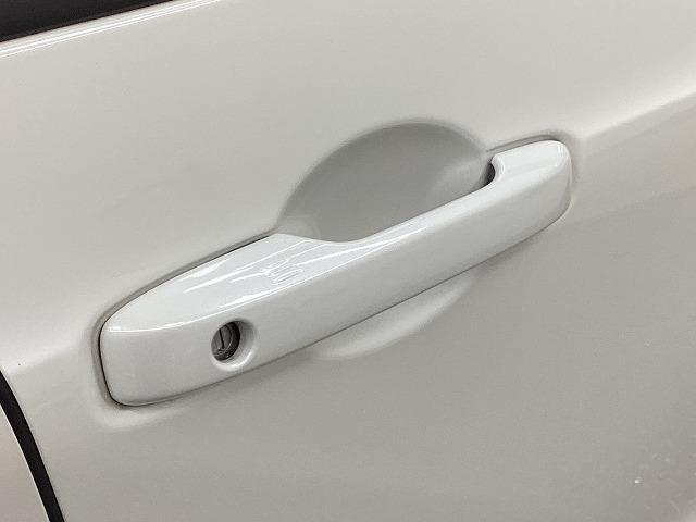 フィット ｅ：ＨＥＶホーム　２０周年特別仕様車　カーサ　ドライブレコーダー　バックカメラ　ナビ　ＴＶ　クリアランスソナー　オートクルーズコントロール　レーンアシスト　衝突被害軽減システム　アルミホイール　オートライト　ＬＥＤヘッドランプ　スマートキー（50枚目）