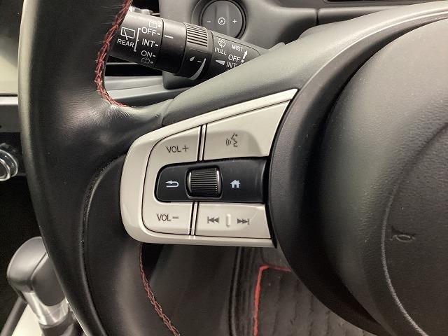 フィット ｅ：ＨＥＶホーム　２０周年特別仕様車　カーサ　ドライブレコーダー　バックカメラ　ナビ　ＴＶ　クリアランスソナー　オートクルーズコントロール　レーンアシスト　衝突被害軽減システム　アルミホイール　オートライト　ＬＥＤヘッドランプ　スマートキー（52枚目）