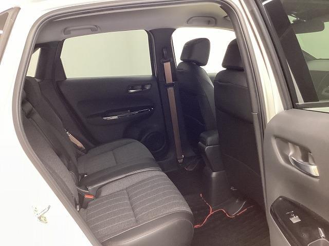 フィット ｅ：ＨＥＶホーム　２０周年特別仕様車　カーサ　ドライブレコーダー　バックカメラ　ナビ　ＴＶ　クリアランスソナー　オートクルーズコントロール　レーンアシスト　衝突被害軽減システム　アルミホイール　オートライト　ＬＥＤヘッドランプ　スマートキー（74枚目）