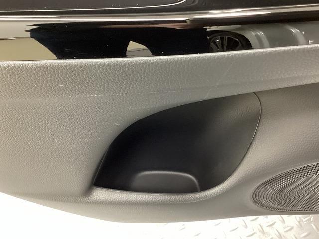 フィット ｅ：ＨＥＶホーム　２０周年特別仕様車　カーサ　ドライブレコーダー　バックカメラ　ナビ　ＴＶ　クリアランスソナー　オートクルーズコントロール　レーンアシスト　衝突被害軽減システム　アルミホイール　オートライト　ＬＥＤヘッドランプ　スマートキー（75枚目）