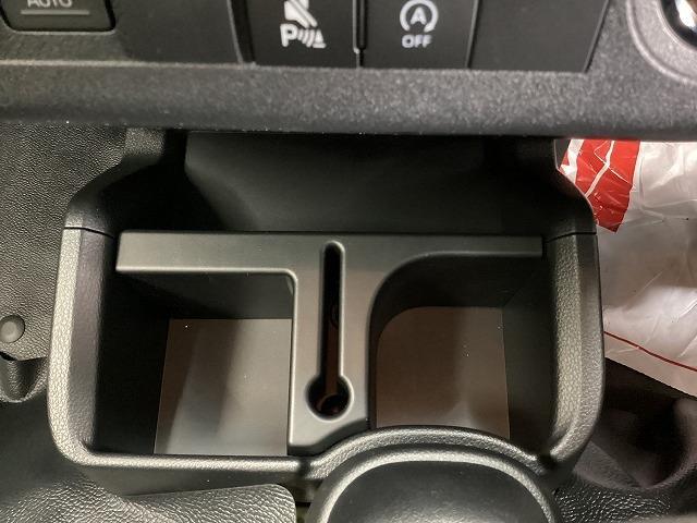 ハイゼットトラック ジャンボ　４ＷＤ　ＣＶＴ　衝突被害軽減システム　クリアランスソナー　スマートキー　アイドリングストップ　電動格納ミラー　オートライト　ＥＳＣ　エアコン　パワーステアリング　パワーウィンドウ（9枚目）