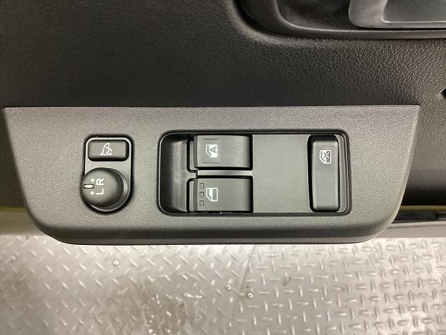 ハイゼットトラック ジャンボ　４ＷＤ　ＣＶＴ　衝突被害軽減システム　クリアランスソナー　スマートキー　アイドリングストップ　電動格納ミラー　オートライト　ＥＳＣ　エアコン　パワーステアリング　パワーウィンドウ（11枚目）