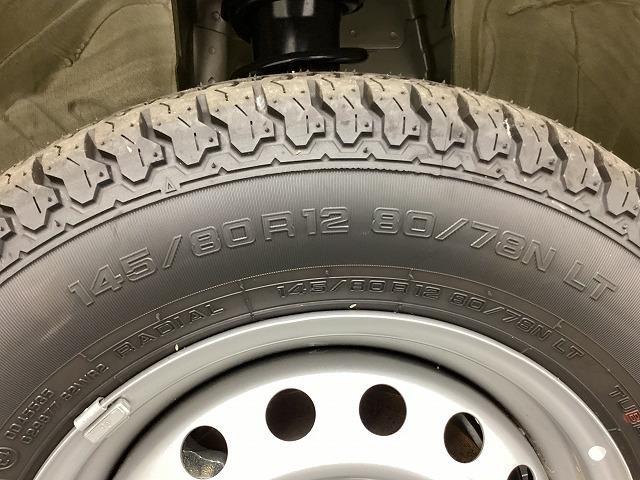 ハイゼットトラック ジャンボ　４ＷＤ　ＣＶＴ　衝突被害軽減システム　クリアランスソナー　スマートキー　アイドリングストップ　電動格納ミラー　オートライト　ＥＳＣ　エアコン　パワーステアリング　パワーウィンドウ（50枚目）