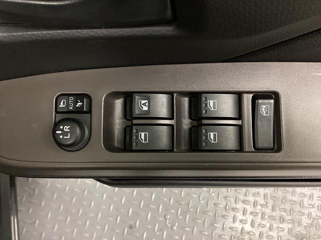 ルーミー Ｘ　ドライブレコーダー　ＥＴＣ　バックカメラ　ナビ　ＴＶ　両側スライド・片側電動　クリアランスソナー　衝突被害軽減システム　オートライト　スマートキー　アイドリングストップ　電動格納ミラー　フルフラット（9枚目）