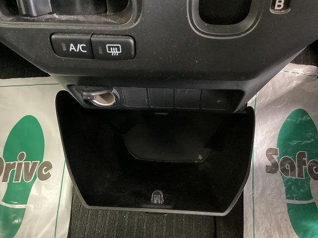 ルーミー Ｘ　ドライブレコーダー　ＥＴＣ　バックカメラ　ナビ　ＴＶ　両側スライド・片側電動　クリアランスソナー　衝突被害軽減システム　オートライト　スマートキー　アイドリングストップ　電動格納ミラー　フルフラット（49枚目）