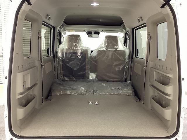 エブリイワゴン ＰＺターボ　両側スライド・片側電動　クリアランスソナー　レーンアシスト　衝突被害軽減システム　オートライト　ＬＥＤヘッドランプ　スマートキー　アイドリングストップ　電動格納ミラー　シートヒーター　ベンチシート（38枚目）