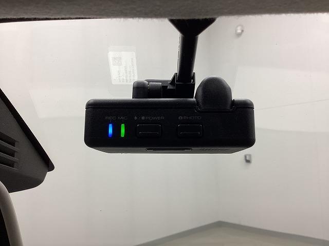 アルト Ｌ　ドライブレコーダー　クリアランスソナー　レーンアシスト　衝突被害軽減システム　キーレスエントリー　アイドリングストップ　シートヒーター　ＣＶＴ　盗難防止システム　ＡＢＳ　ＥＳＣ　ＣＤ（9枚目）