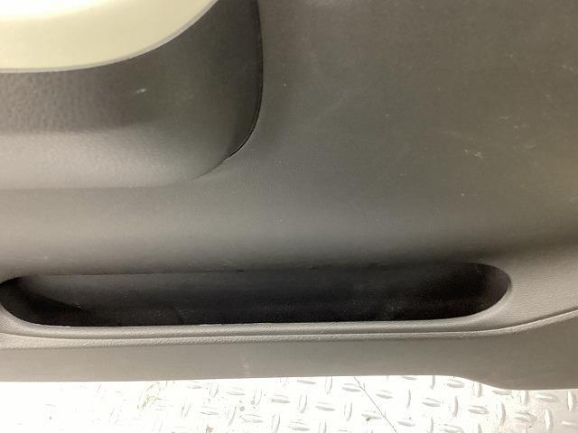 アルト Ｌ　ドライブレコーダー　クリアランスソナー　レーンアシスト　衝突被害軽減システム　キーレスエントリー　アイドリングストップ　シートヒーター　ＣＶＴ　盗難防止システム　ＡＢＳ　ＥＳＣ　ＣＤ（25枚目）