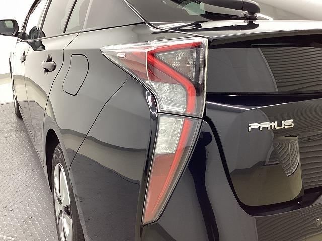 プリウス Ａ　ドライブレコーダー　ＥＴＣ　クリアランスソナー　レーンアシスト　オートクルーズコントロール　パークアシスト　衝突被害軽減システム　バックカメラ　ナビ　ＴＶ　アルミホイール　オートマチックハイビーム（31枚目）