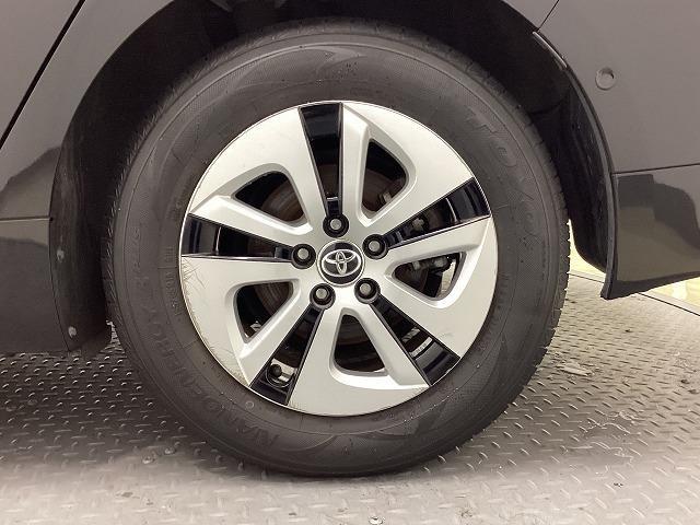 プリウス Ａ　ドライブレコーダー　ＥＴＣ　クリアランスソナー　レーンアシスト　オートクルーズコントロール　パークアシスト　衝突被害軽減システム　バックカメラ　ナビ　ＴＶ　アルミホイール　オートマチックハイビーム（36枚目）