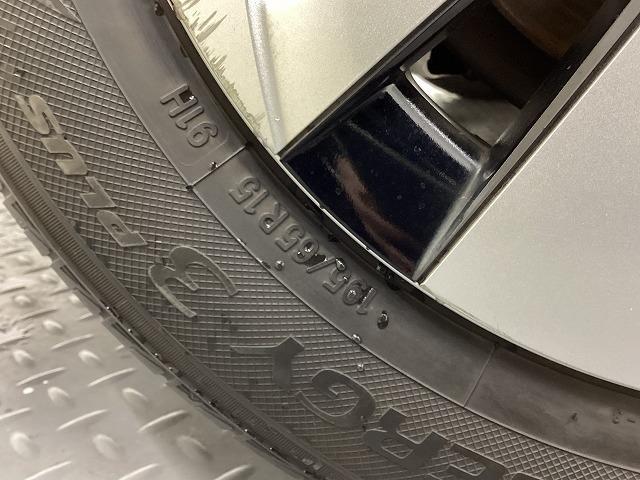 プリウス Ａ　ドライブレコーダー　ＥＴＣ　クリアランスソナー　レーンアシスト　オートクルーズコントロール　パークアシスト　衝突被害軽減システム　バックカメラ　ナビ　ＴＶ　アルミホイール　オートマチックハイビーム（38枚目）