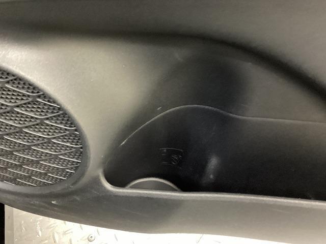 プリウス Ａ　ドライブレコーダー　ＥＴＣ　クリアランスソナー　レーンアシスト　オートクルーズコントロール　パークアシスト　衝突被害軽減システム　バックカメラ　ナビ　ＴＶ　アルミホイール　オートマチックハイビーム（53枚目）