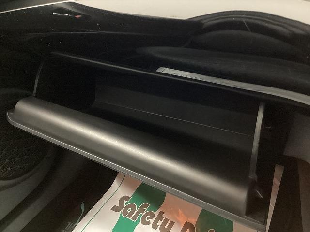 プリウス Ａ　ドライブレコーダー　ＥＴＣ　クリアランスソナー　レーンアシスト　オートクルーズコントロール　パークアシスト　衝突被害軽減システム　バックカメラ　ナビ　ＴＶ　アルミホイール　オートマチックハイビーム（54枚目）