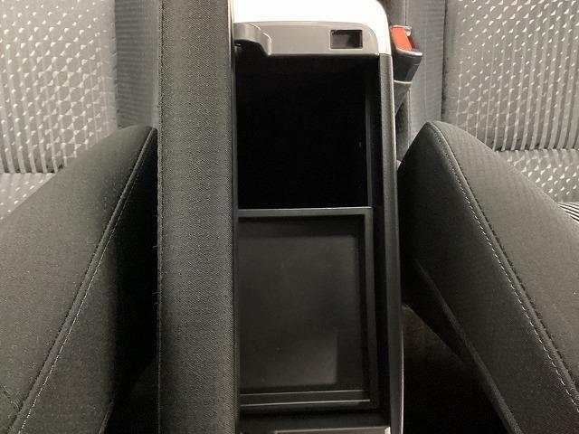 プリウス Ａ　ドライブレコーダー　ＥＴＣ　クリアランスソナー　レーンアシスト　オートクルーズコントロール　パークアシスト　衝突被害軽減システム　バックカメラ　ナビ　ＴＶ　アルミホイール　オートマチックハイビーム（68枚目）