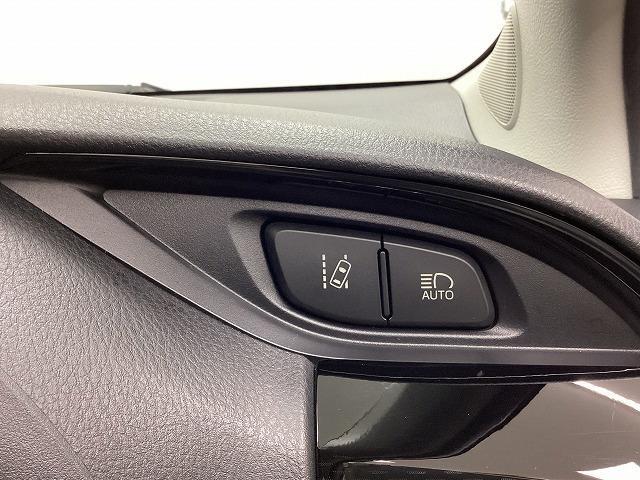 ヴィッツ Ｆ　セーフティーエディションＩＩＩ　ドライブレコーダー　ＥＴＣ　バックカメラ　ＴＶ　レーンアシスト　衝突被害軽減システム　オートマチックハイビーム　オートライト　ＬＥＤヘッドランプ　スマートキー　電動格納ミラー　ＣＶＴ　盗難防止システム（8枚目）