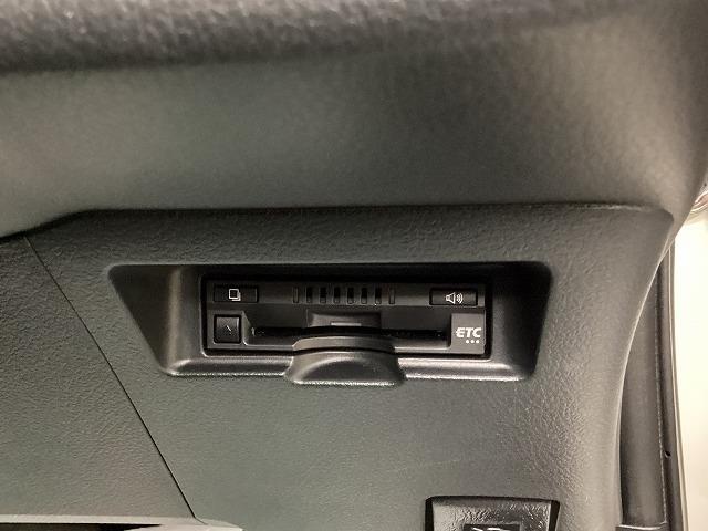 ヴィッツ Ｆ　セーフティーエディションＩＩＩ　ドライブレコーダー　ＥＴＣ　バックカメラ　ＴＶ　レーンアシスト　衝突被害軽減システム　オートマチックハイビーム　オートライト　ＬＥＤヘッドランプ　スマートキー　電動格納ミラー　ＣＶＴ　盗難防止システム（10枚目）