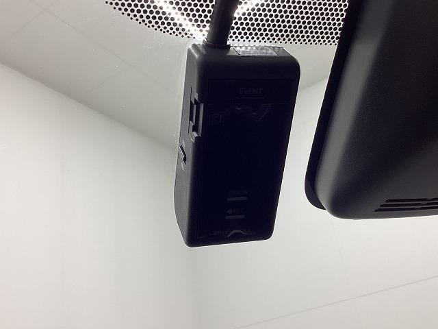 ヴィッツ Ｆ　セーフティーエディションＩＩＩ　ドライブレコーダー　ＥＴＣ　バックカメラ　ＴＶ　レーンアシスト　衝突被害軽減システム　オートマチックハイビーム　オートライト　ＬＥＤヘッドランプ　スマートキー　電動格納ミラー　ＣＶＴ　盗難防止システム（11枚目）