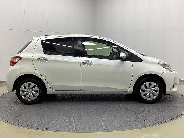 ヴィッツ Ｆ　セーフティーエディションＩＩＩ　ドライブレコーダー　ＥＴＣ　バックカメラ　ＴＶ　レーンアシスト　衝突被害軽減システム　オートマチックハイビーム　オートライト　ＬＥＤヘッドランプ　スマートキー　電動格納ミラー　ＣＶＴ　盗難防止システム（15枚目）