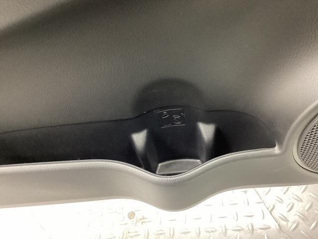 ヴィッツ Ｆ　セーフティーエディションＩＩＩ　ドライブレコーダー　ＥＴＣ　バックカメラ　ＴＶ　レーンアシスト　衝突被害軽減システム　オートマチックハイビーム　オートライト　ＬＥＤヘッドランプ　スマートキー　電動格納ミラー　ＣＶＴ　盗難防止システム（55枚目）