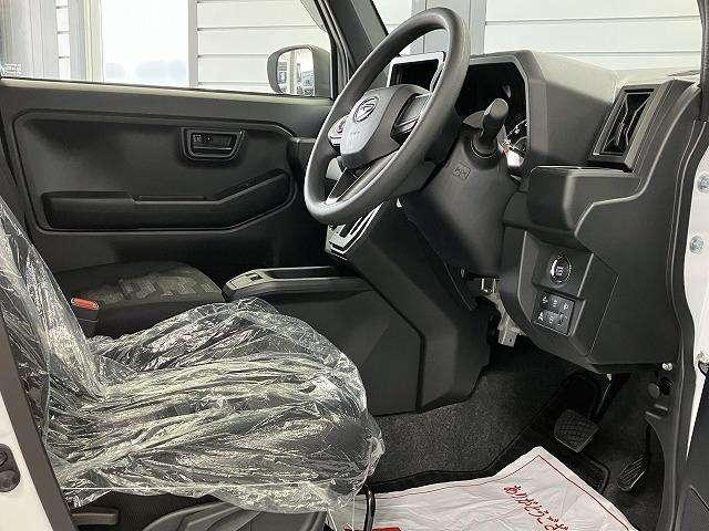 タフト Ｘ　届出済未使用車　スマートアシスト　スカイフィールトップ　ＬＥＤライト　オートエアコン　バックカメラ（11枚目）