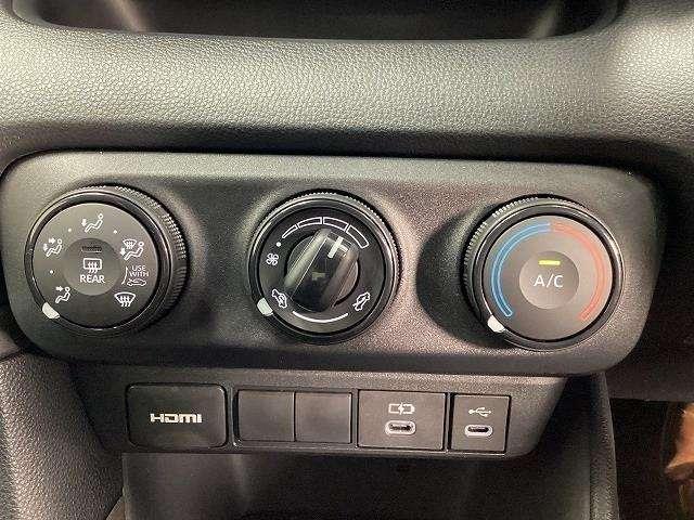 ヤリス Ｘ　登録済未使用車　トヨタセーフティセンス　純正８インチディスプレイオーディオ　バックカメラ　ＥＴＣ（33枚目）