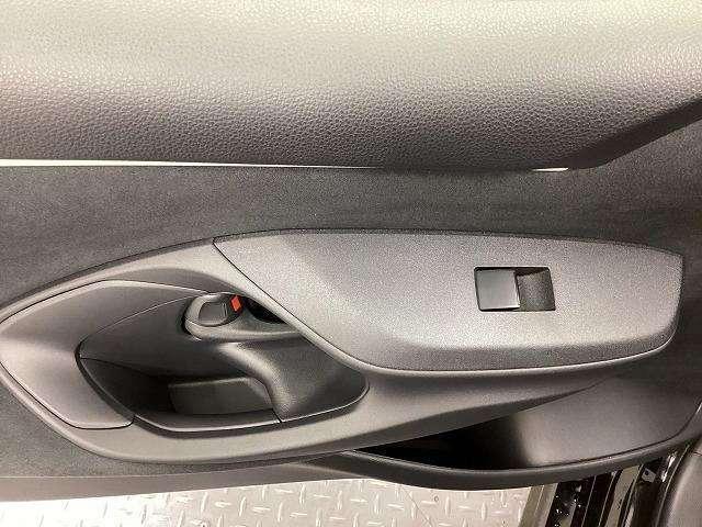 ヤリス Ｘ　登録済未使用車　トヨタセーフティセンス　純正８インチディスプレイオーディオ　バックカメラ　ＥＴＣ（60枚目）