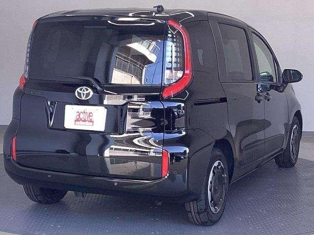 シエンタ Ｚ　登録済未使用車　トヨタセーフティセンス　１０．５インチディスプレイオーディオ　両側パワースライドドア（10枚目）