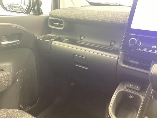 シエンタ Ｚ　登録済未使用車　トヨタセーフティセンス　１０．５インチディスプレイオーディオ　両側パワースライドドア（34枚目）