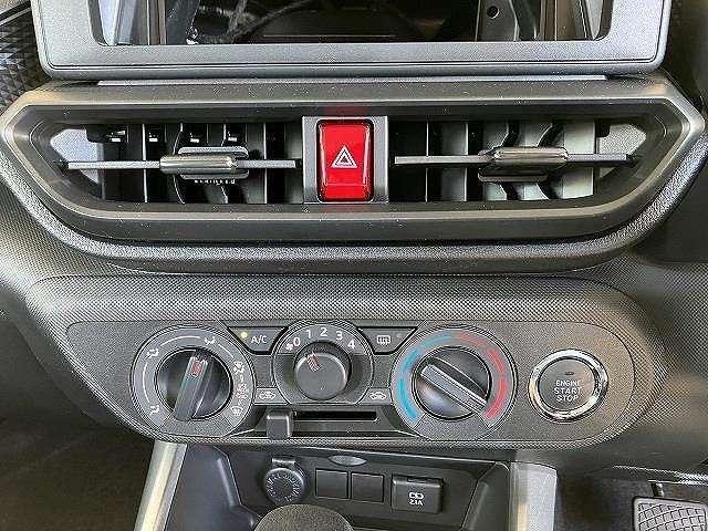 ライズ Ｘ　Ｘ　登録済未使用車　スマートアシスト　ＬＥＤライト　スマートキー　プッシュスタート　オートライト　ＵＳＢ（8枚目）