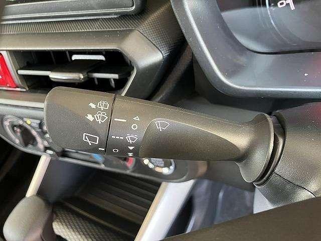 ライズ Ｘ　Ｘ　登録済未使用車　スマートアシスト　ＬＥＤライト　スマートキー　プッシュスタート　オートライト　ＵＳＢ（9枚目）