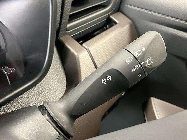 ルーミー Ｘ　登録済未使用車　スマートアシスト　パワースライドドア　キーフリープッシュスタート　オートライト（32枚目）