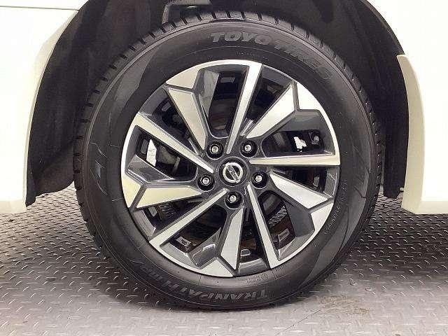 セレナ ハイウェイスターＶ　エマージェンシーブレーキ　両側パワースライドドア　純正ナビ　ＴＶ　バックモニター（6枚目）