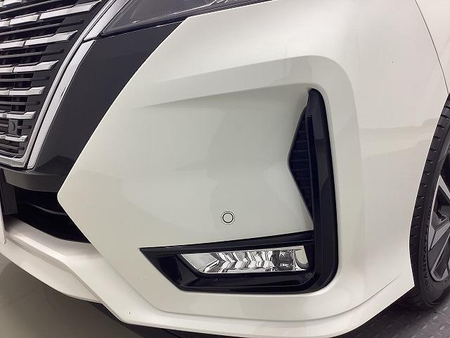 セレナ ハイウェイスターＶ　エマージェンシーブレーキ　両側パワースライドドア　純正ナビ　ＴＶ　バックモニター（11枚目）