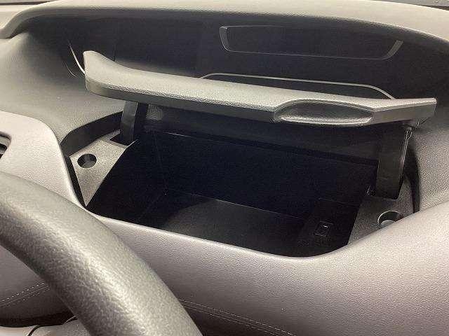 セレナ ハイウェイスターＶ　エマージェンシーブレーキ　両側パワースライドドア　純正ナビ　ＴＶ　バックモニター（29枚目）