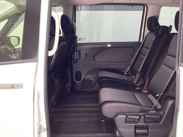 セレナ ハイウェイスターＶ　エマージェンシーブレーキ　両側パワースライドドア　純正ナビ　ＴＶ　バックモニター（67枚目）