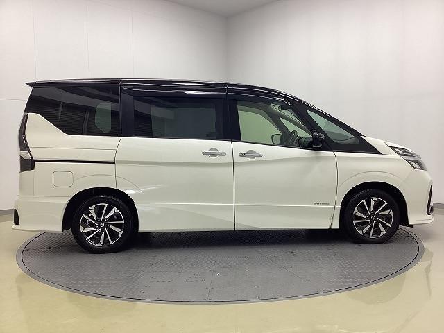 セレナ ハイウェイスターＶ　エマージェンシーブレーキ　両側パワースライドドア　純正ナビ　ＴＶ　バックモニター（78枚目）