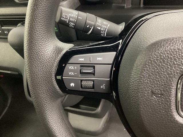 Ｎ－ＢＯＸカスタム ベースグレード　両側スライド・片側電動　クリアランスソナー　オートクルーズコントロール　レーンアシスト　衝突被害軽減システム　オートライト　ＬＥＤヘッドランプ　スマートキー　アイドリングストップ　電動格納ミラー（8枚目）