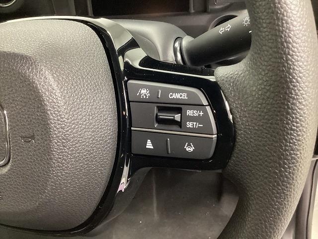 Ｎ－ＢＯＸカスタム ベースグレード　両側スライド・片側電動　クリアランスソナー　オートクルーズコントロール　レーンアシスト　衝突被害軽減システム　オートライト　ＬＥＤヘッドランプ　スマートキー　アイドリングストップ　電動格納ミラー（9枚目）