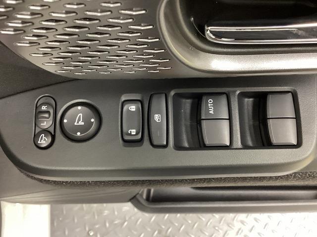 Ｎ－ＢＯＸカスタム ベースグレード　両側スライド・片側電動　クリアランスソナー　オートクルーズコントロール　レーンアシスト　衝突被害軽減システム　オートライト　ＬＥＤヘッドランプ　スマートキー　アイドリングストップ　電動格納ミラー（10枚目）