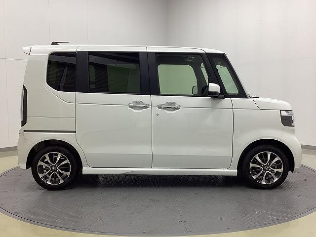 Ｎ－ＢＯＸカスタム ベースグレード　両側スライド・片側電動　クリアランスソナー　オートクルーズコントロール　レーンアシスト　衝突被害軽減システム　オートライト　ＬＥＤヘッドランプ　スマートキー　アイドリングストップ　電動格納ミラー（14枚目）